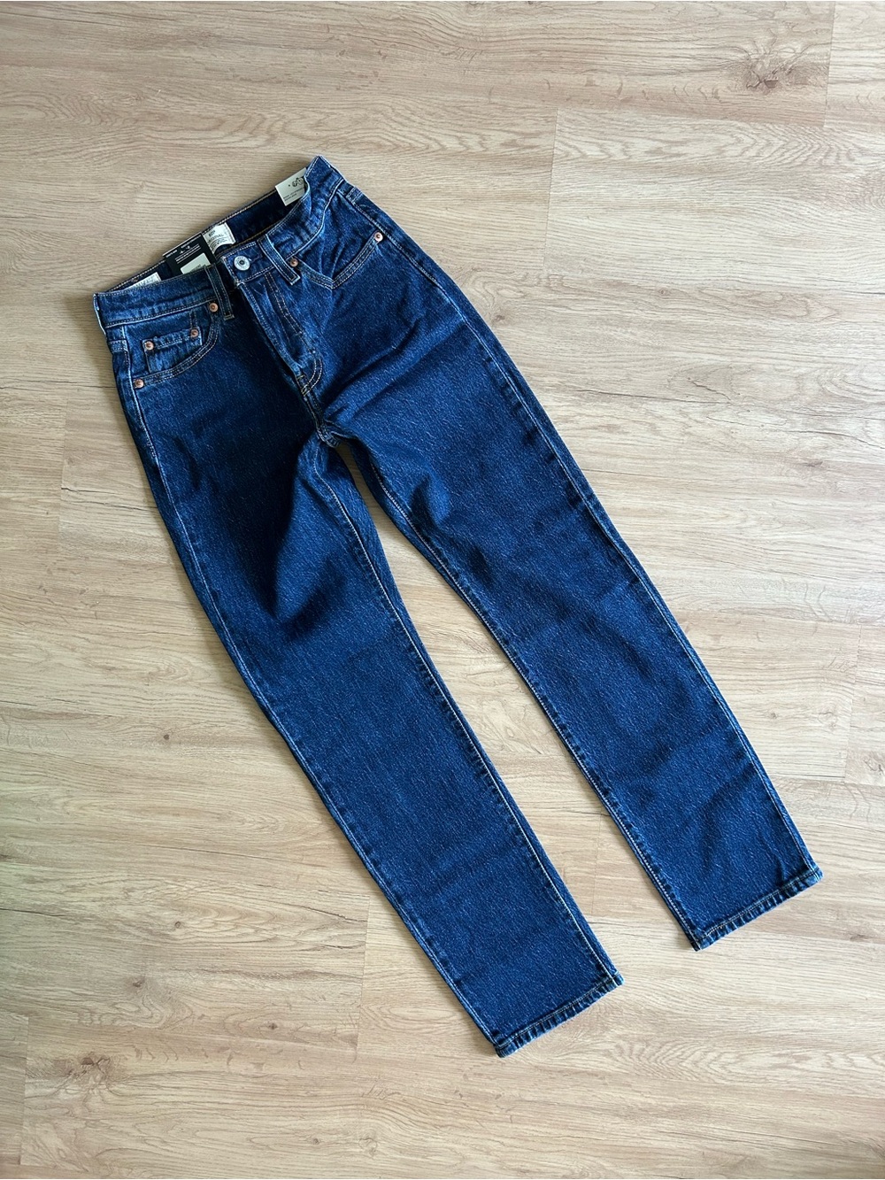 Levi’s 501 Original Women’s Straight Leg Dark Wash Jeans NWT